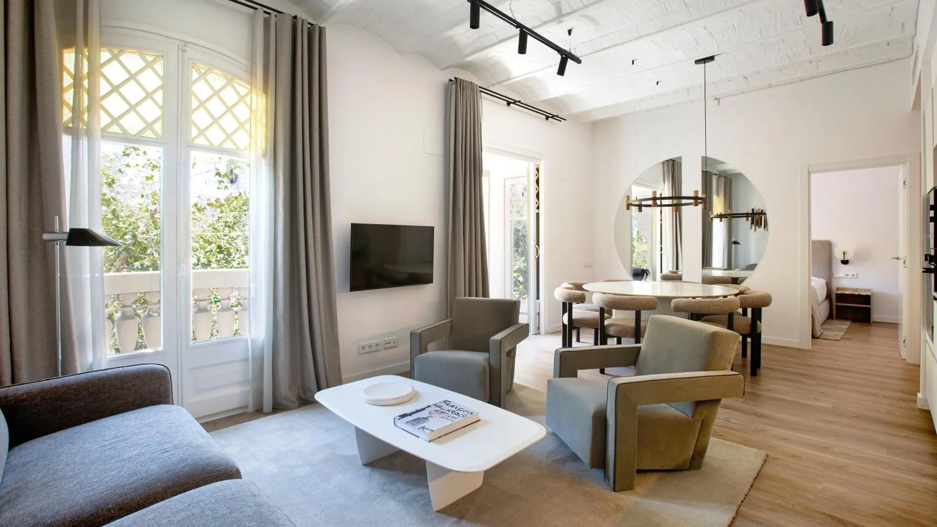 Diagonal Suites By Sweett Barselona İspanya